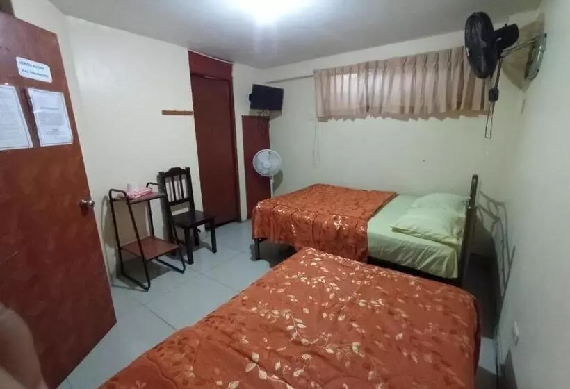 ユースホステル Hostal Cix   Chiclayo