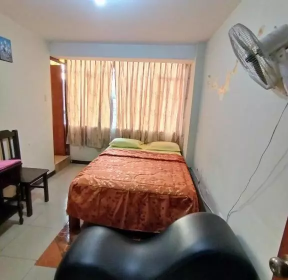 ユースホステル Hostal Cix   Chiclayo