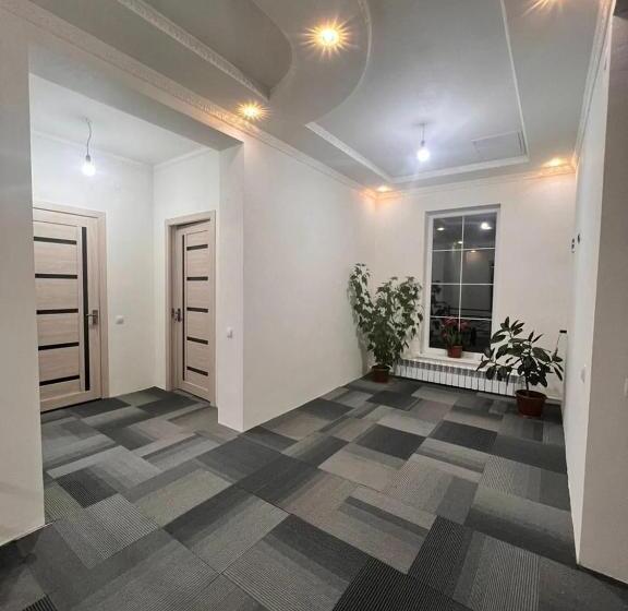 هاستل Warm House