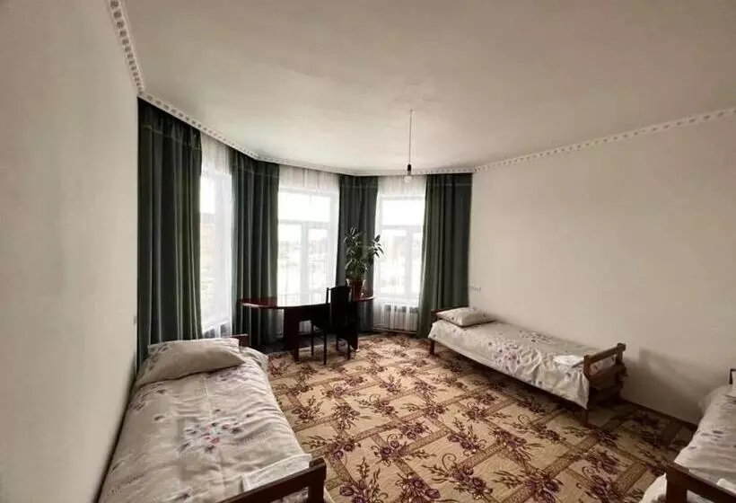 هاستل Warm House
