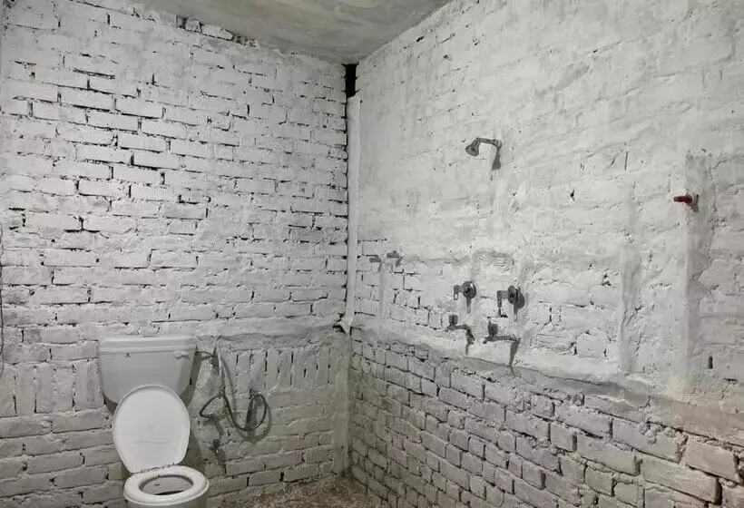 Baba Hostel