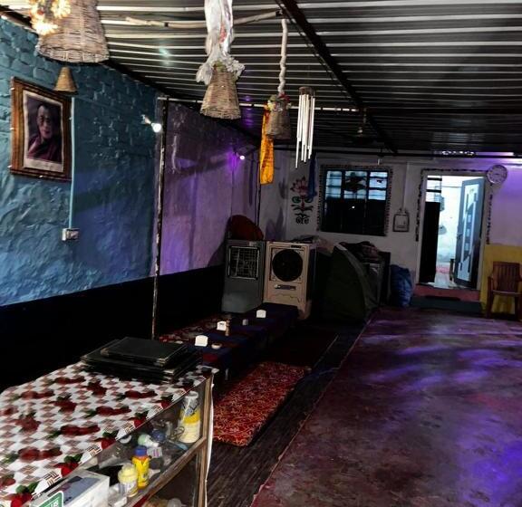 Baba Hostel
