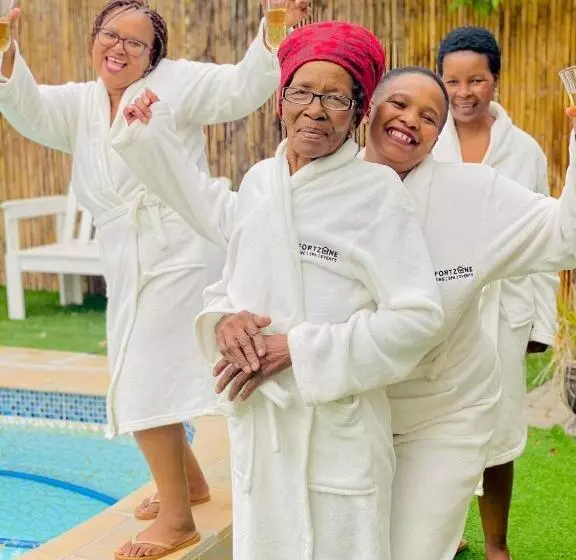 تختخواب و صبحانه Comfort Home Bnb