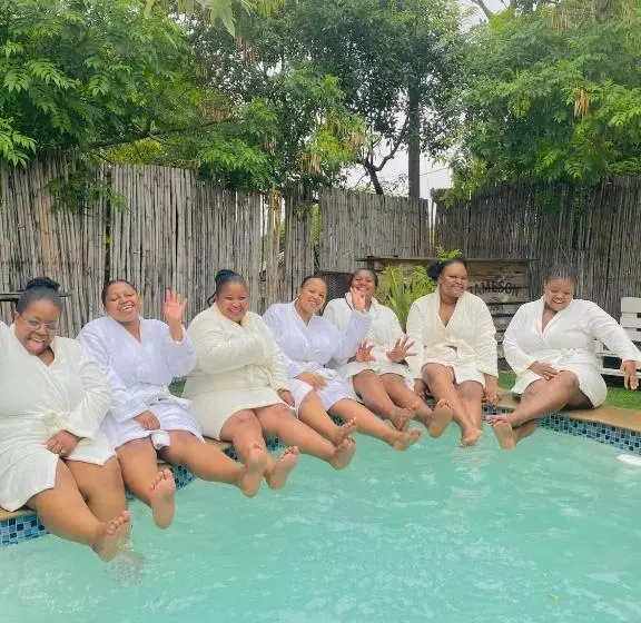 تختخواب و صبحانه Comfort Home Bnb