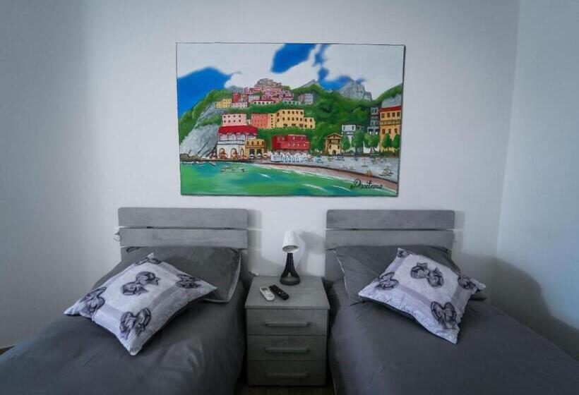 تختخواب و صبحانه La Terrazza   Rooms