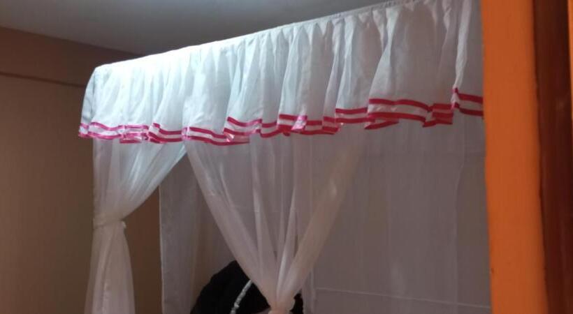 تختخواب و صبحانه The White Rock 2023