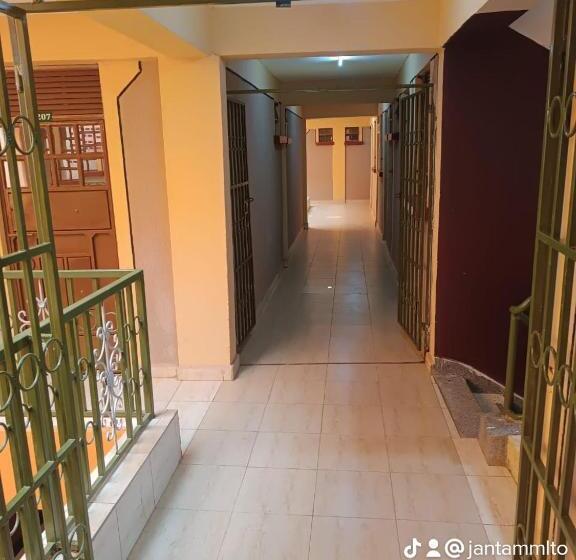 تختخواب و صبحانه The White Rock 2023