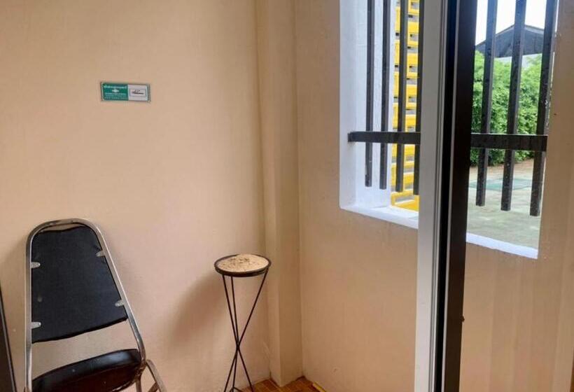 Hotell แอมไอม่อน ที่พักใจกลางเมืองขลุงจังหวัดจันทบุรี