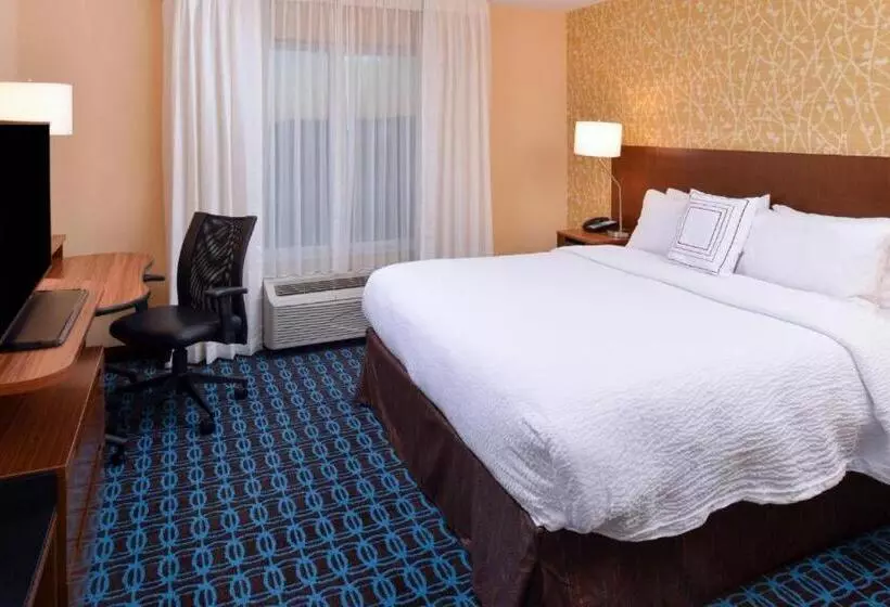 ホテル Fairfield Inn & Suites