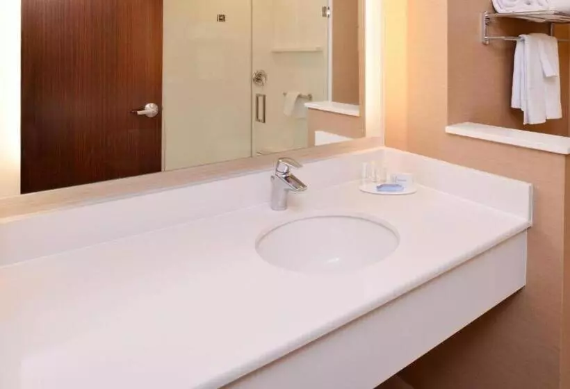 ホテル Fairfield Inn & Suites