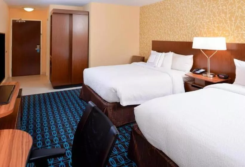 ホテル Fairfield Inn & Suites