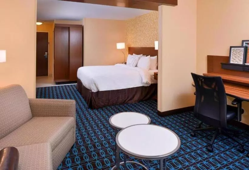 ホテル Fairfield Inn & Suites