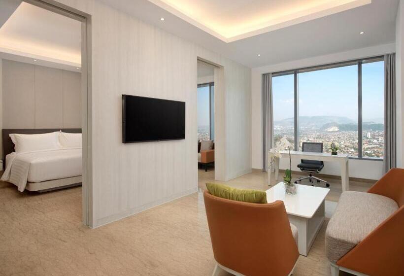 هتل Grand Mercure Lampung