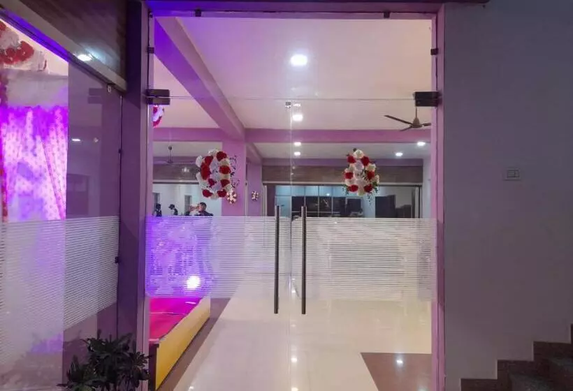 ホテル Ram Palace