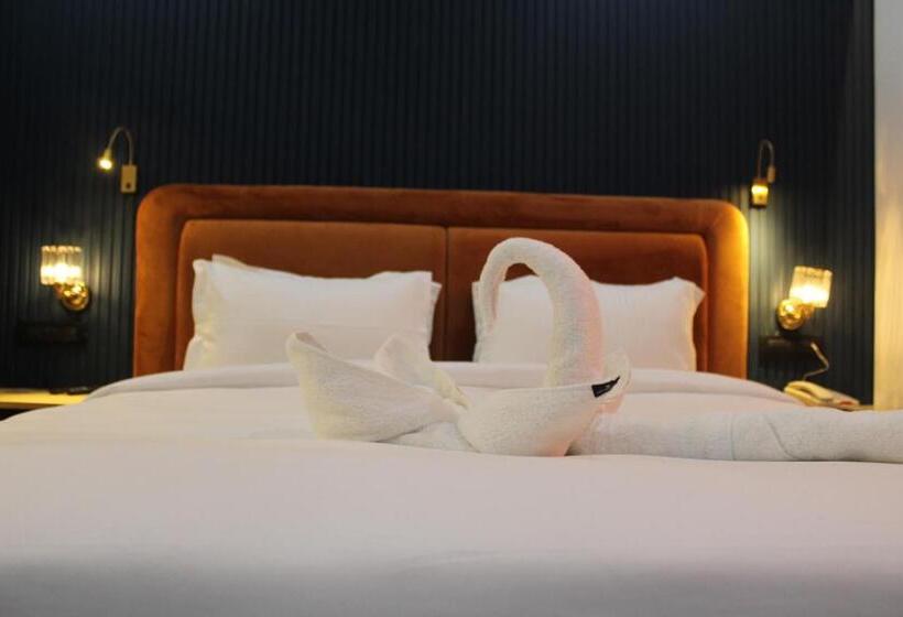 בית מלון כפרי The Park Gate