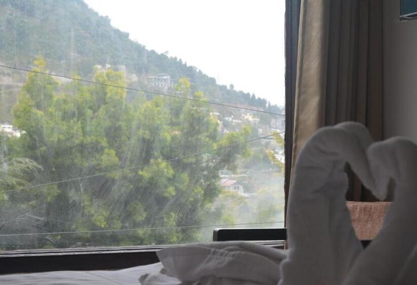 בית מלון כפרי Upvan Inn Bhimtal