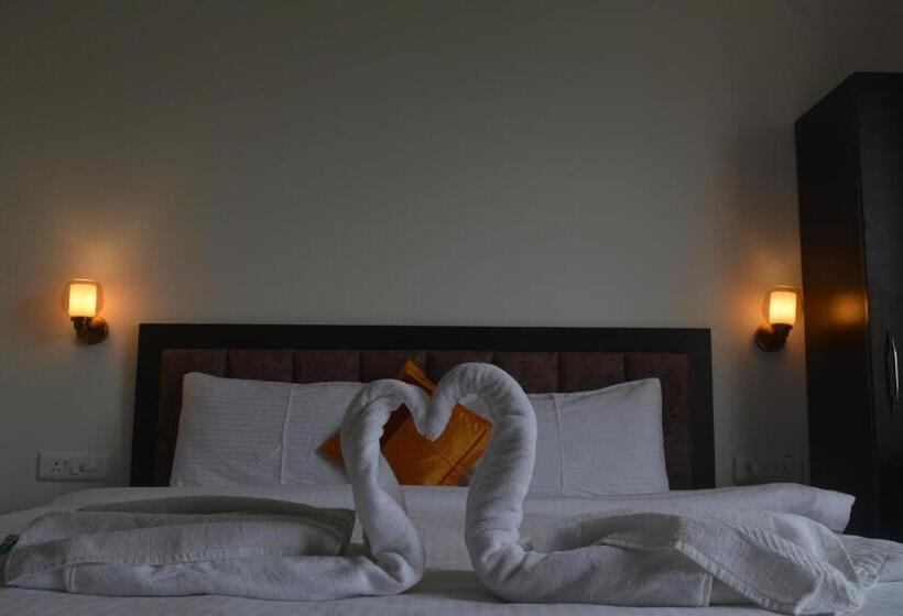 בית מלון כפרי Upvan Inn Bhimtal