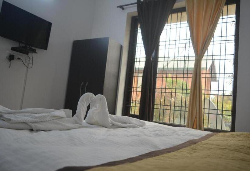 בית מלון כפרי Upvan Inn Bhimtal