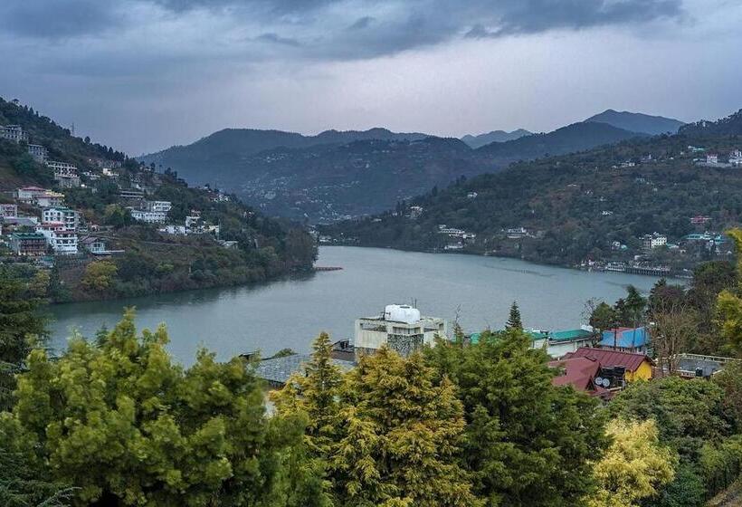 בית מלון כפרי Upvan Inn Bhimtal