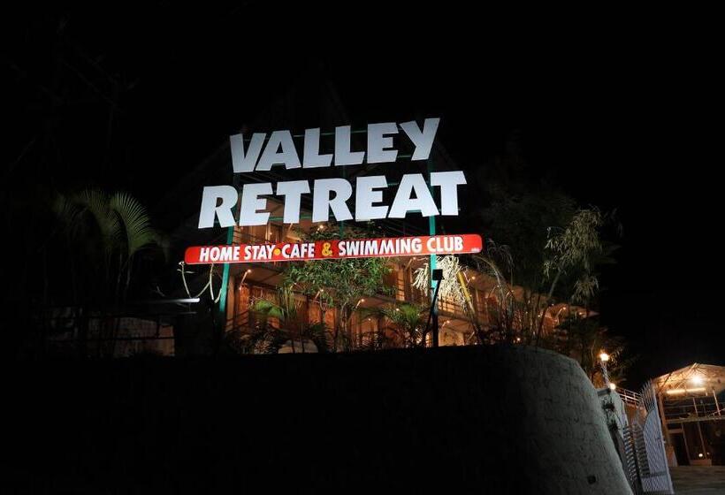 Отель Valley Retreat Home Stay