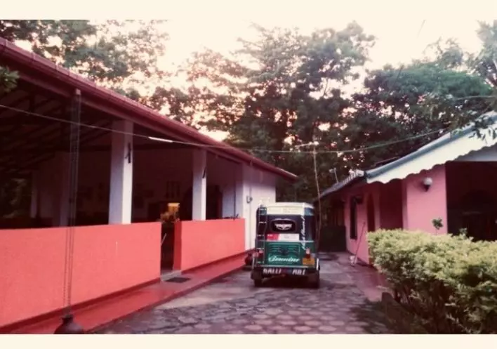 Kandalama Hostel