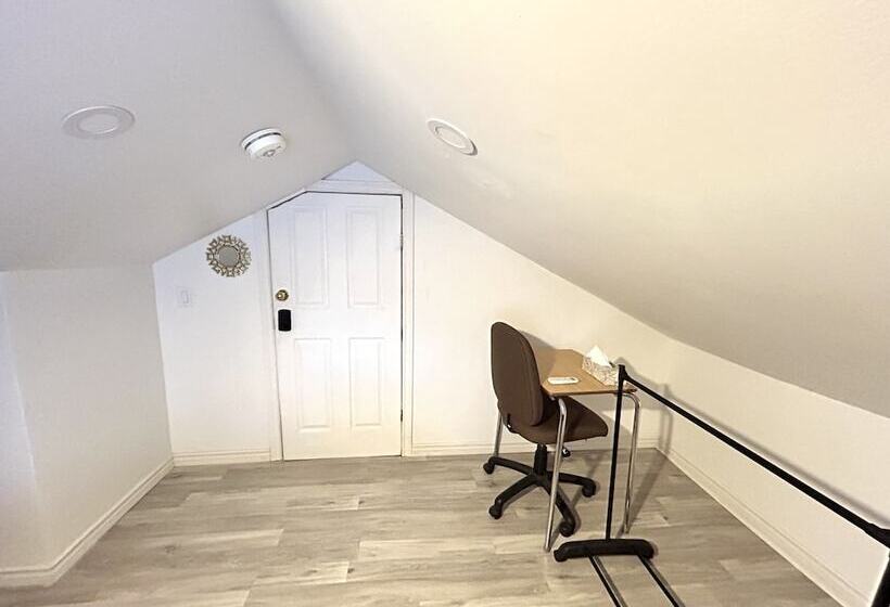 Panzió Aubin Paradise Housing