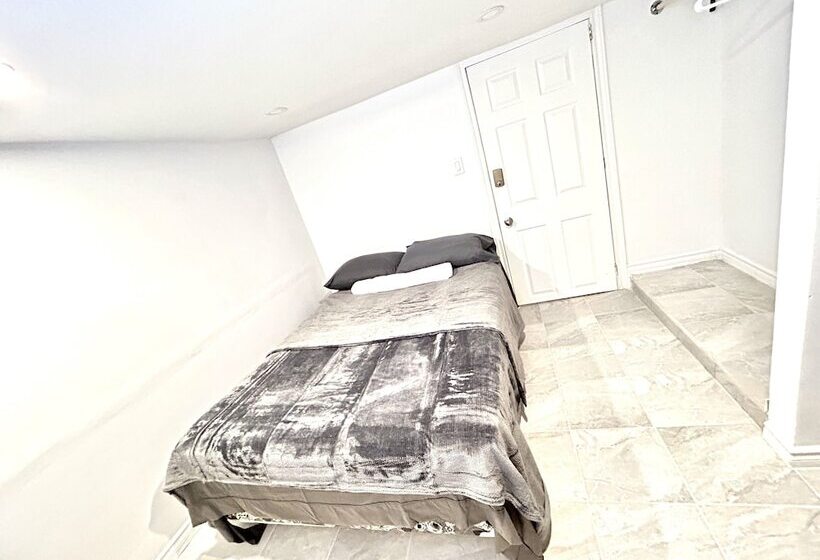 Panzió Aubin Paradise Housing