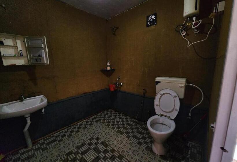 פנסיון Blue Hills Castle