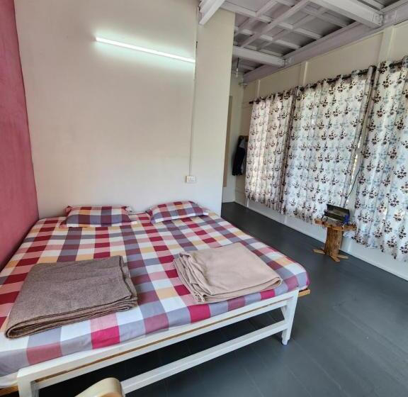 פנסיון Blue Hills Castle