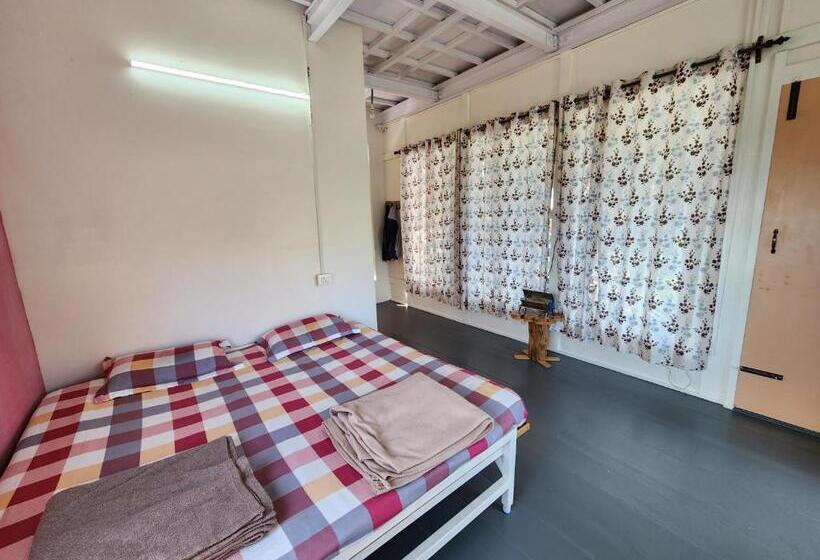 פנסיון Blue Hills Castle