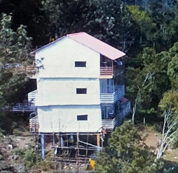 פנסיון Blue Hills Castle