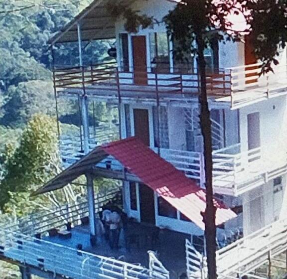 פנסיון Blue Hills Castle