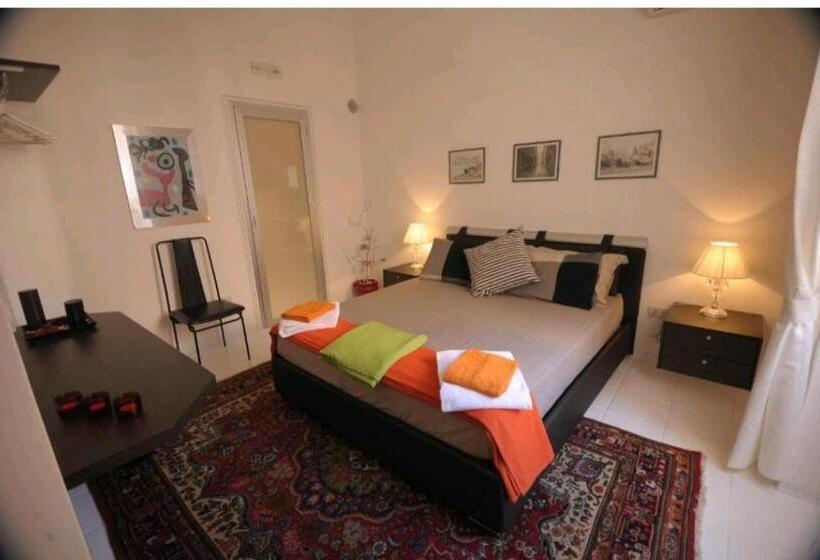 פנסיון Saint Patrick Guest House