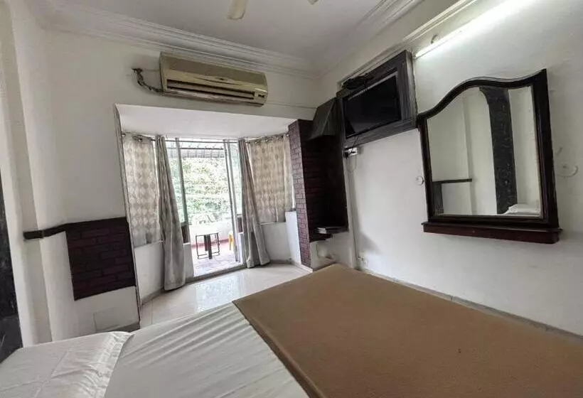 Staymaker Hotel Raj Empire