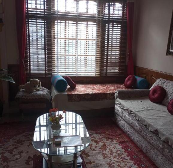 צימר Bhinta House