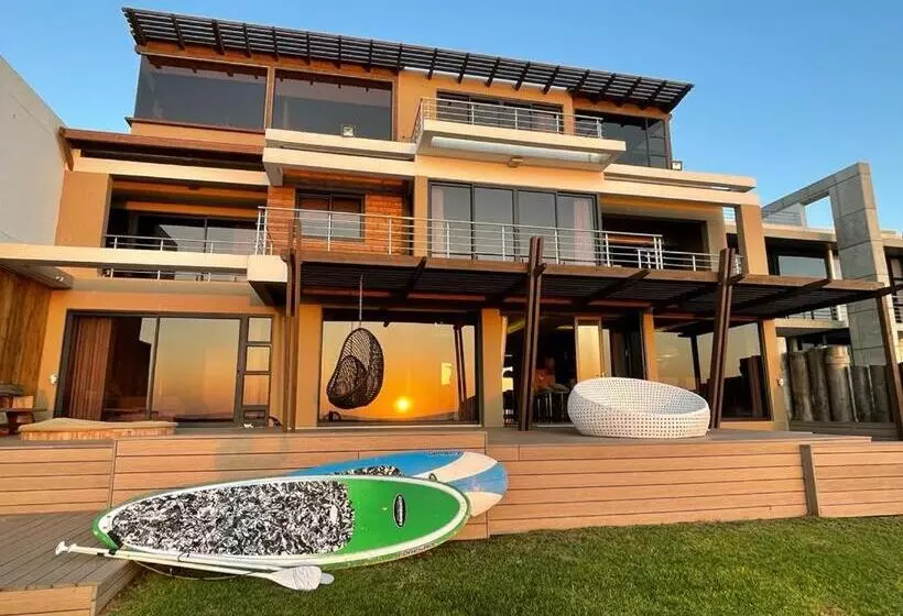 تختخواب و صبحانه Divine Sands