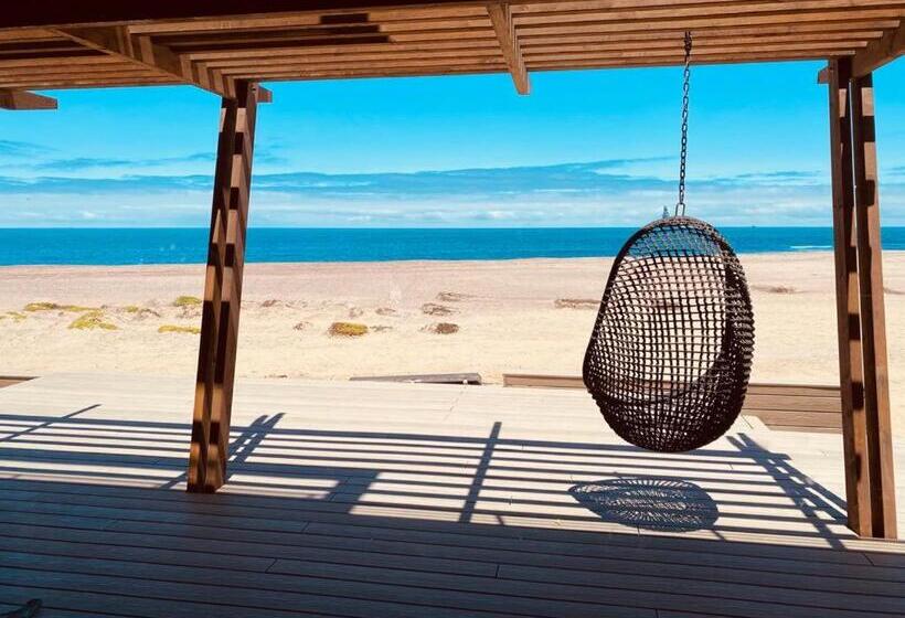 تختخواب و صبحانه Divine Sands