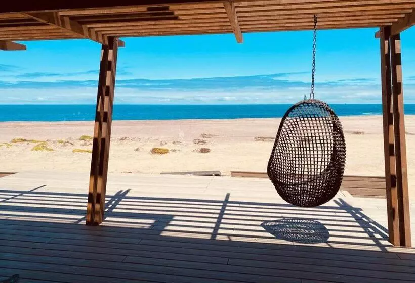 تختخواب و صبحانه Divine Sands