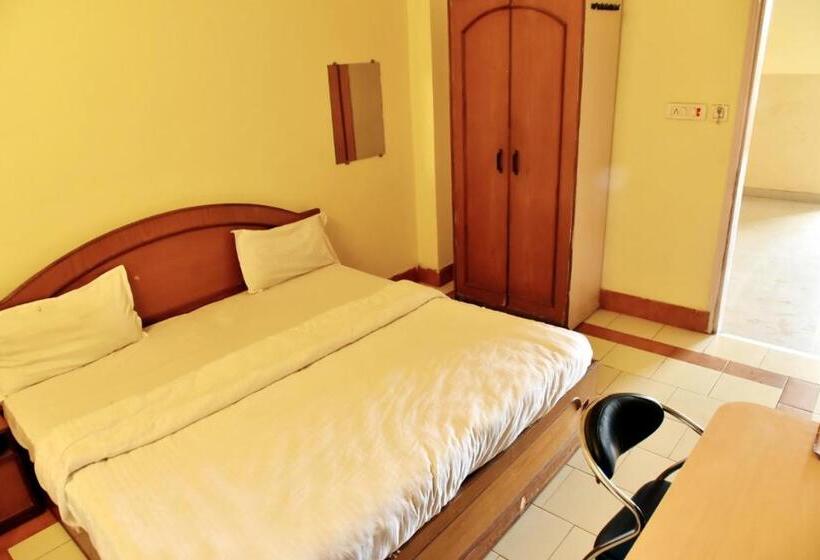 تختخواب و صبحانه Namaste Kashi