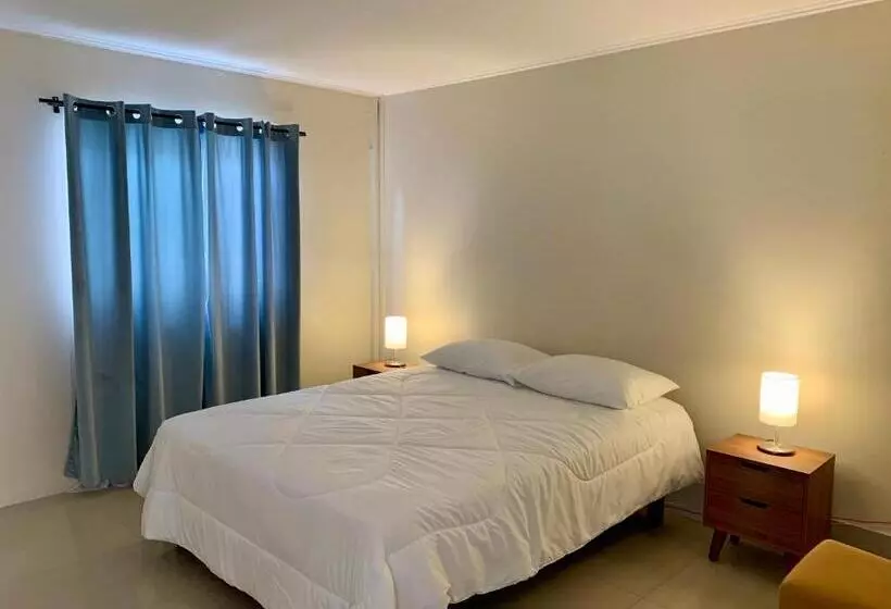 ベッドアンドブレックファースト Península Hostel & Coffee