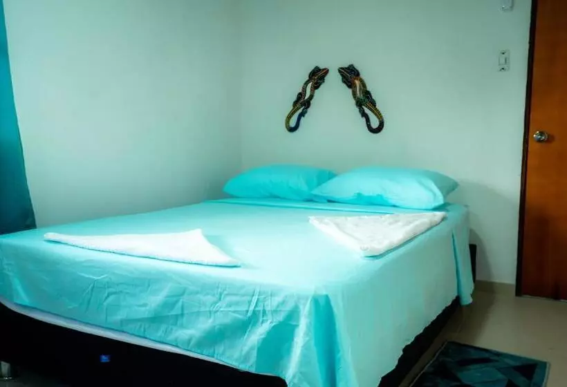 Aamiaismajoitus (B&B) P.n Manchineel Road Providence Island Ecorelax