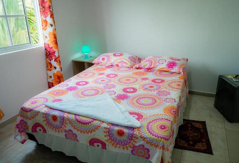Bed and Breakfast P.n Manchineel Road Providence Island Ecorelax