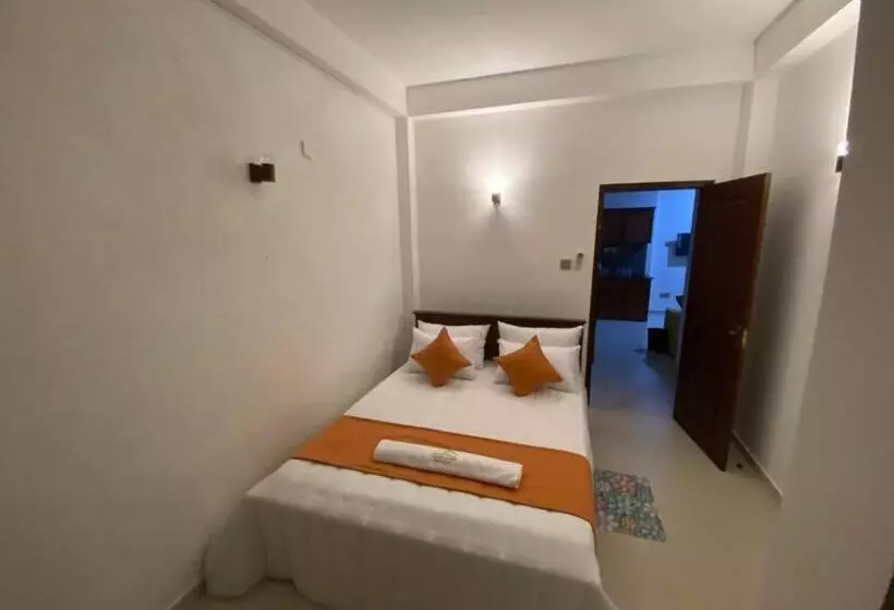 هتل Aurelia Inn