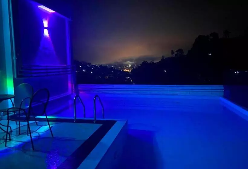هتل Aurelia Inn