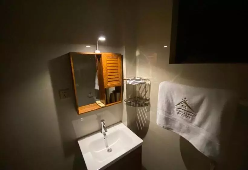 هتل Aurelia Inn