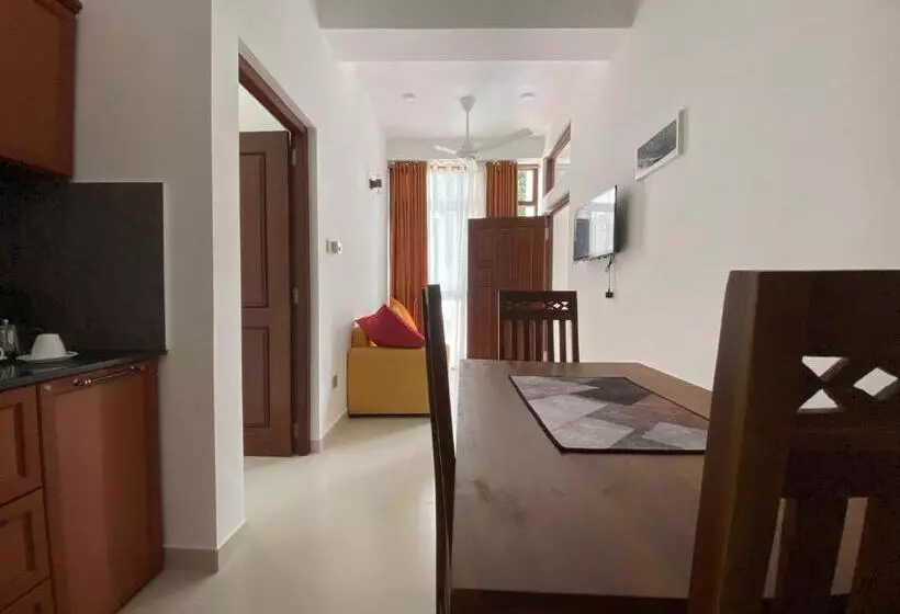هتل Aurelia Inn