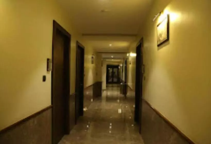Hotelli Gopala Palace Ballarpur