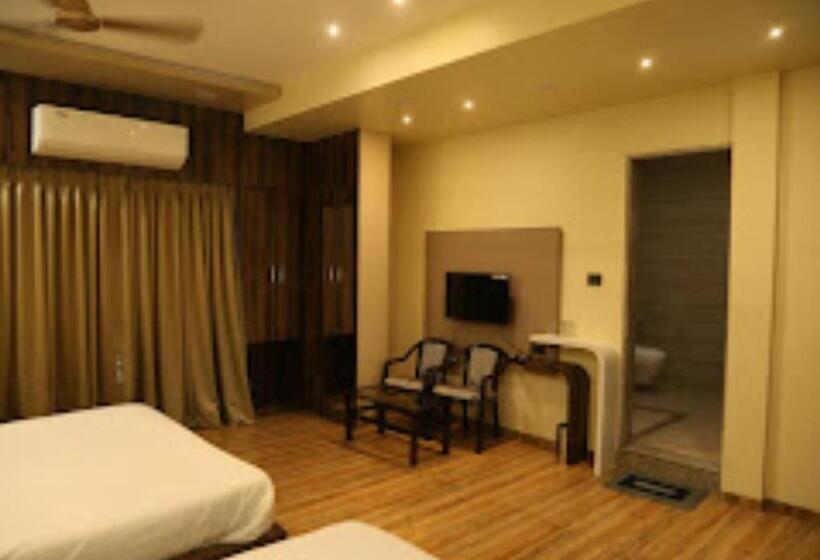 Hotel Gopala Palace Ballarpur