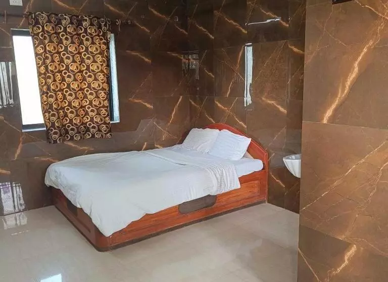 Hotelli Tulsi Resort