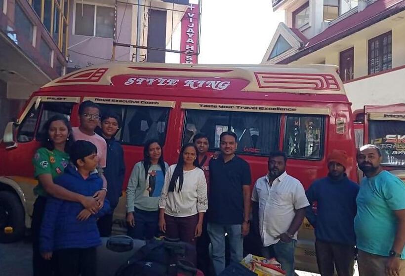 ホテル Pentoz   Charing Cross, Ooty